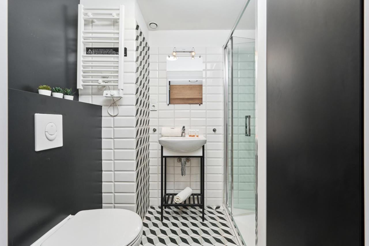 Mezzanine Studio Apartments Zarembowicza Wroclaw Airport By Renters מראה חיצוני תמונה