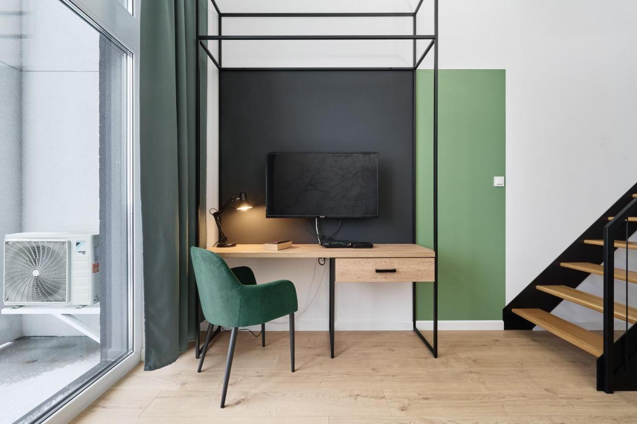 Mezzanine Studio Apartments Zarembowicza Wroclaw Airport By Renters מראה חיצוני תמונה