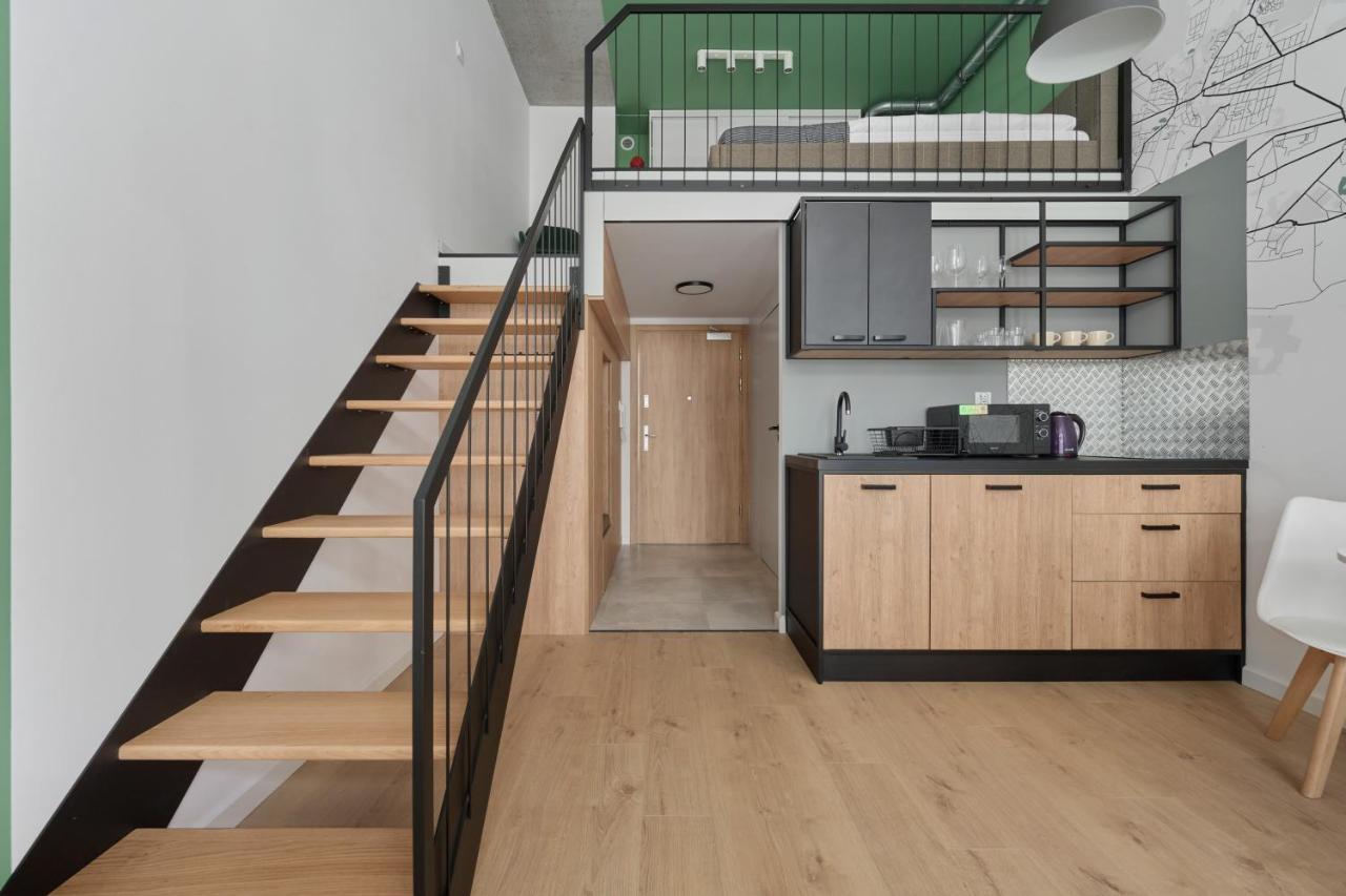 Mezzanine Studio Apartments Zarembowicza Wroclaw Airport By Renters מראה חיצוני תמונה